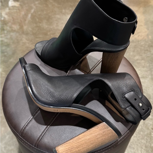 Vince Black Leather Sandals with Wooden Heel - Size 10 (EUR 40) - New in box - Picture 3 of 9